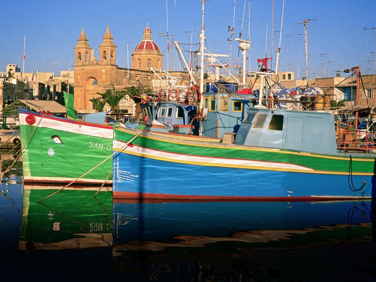 Luxe Apartment With Valletta And Harbour Views Sliema Exteriör bild