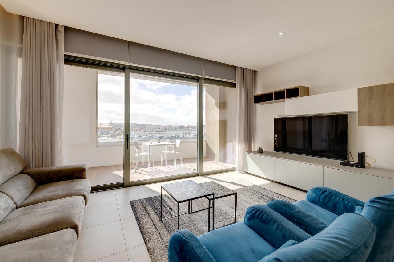 Luxe Apartment With Valletta And Harbour Views Sliema Exteriör bild